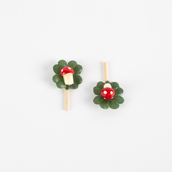 Clover with fly agaric 22mm on wooden stick